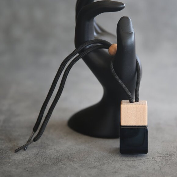 Death by Cake Scented Car Diffuser Refillable - Picture 7 of 9